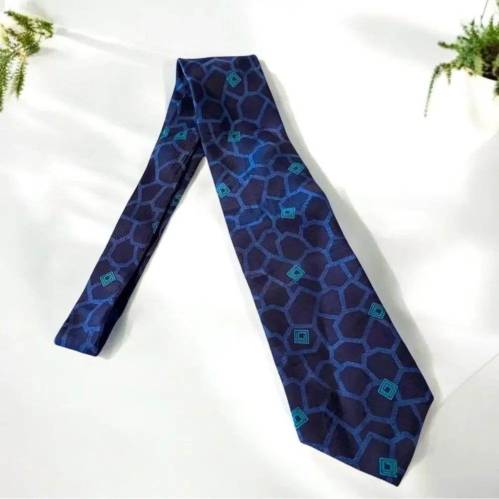 VINTAGE ITALIAN SILK TIE  Imported Blue FAST SHIPPING 1707-13